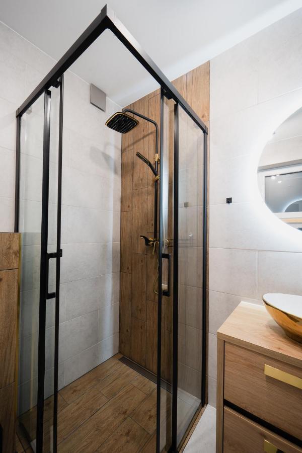 4K Jacuzzi Apartament Bielsko-Biala Exterior photo